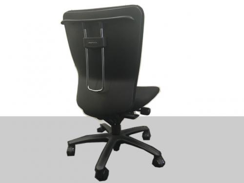 OAチェア肘無 オカムラ カロッツァ ブラック ハンガー付 /EC000EV0182