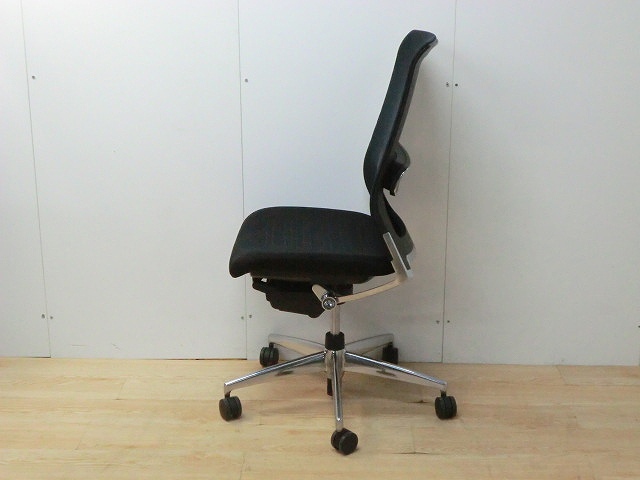 OAチェア肘無 コクヨ エアフォート ブラック/ 0000493-1