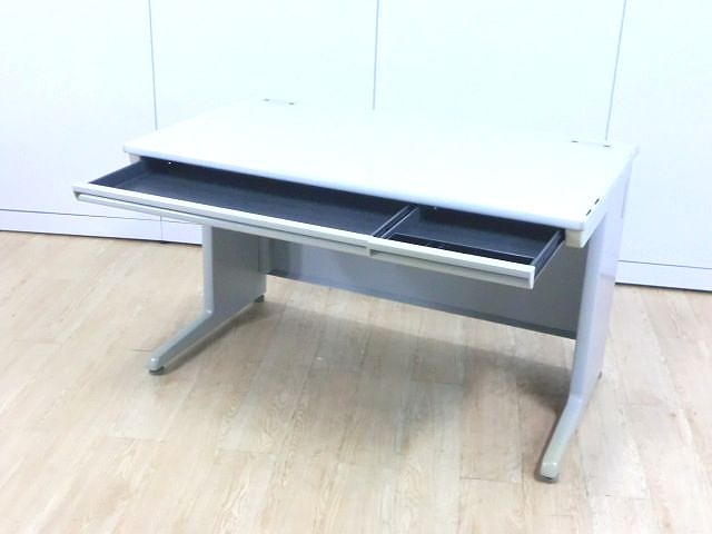 平デスク ( オカムラ ) ニューグレー / 幅1200 //0000668-1