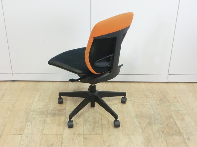 OAチェア肘無 イトーキ プラオ