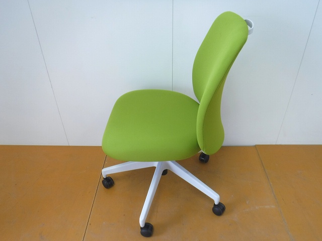 OAチェア 肘無し コクヨ ライトグリーン/0003069-1