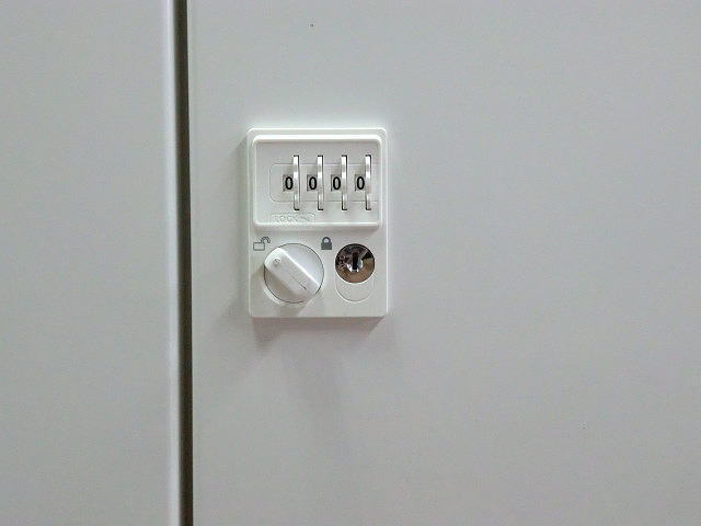 ロッカー6人用 ダイヤル式 イトーキ ホワイト/0003378-1