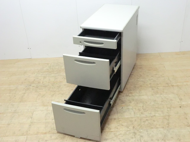 3段脇机 ( オカムラ ) ニューグレー / SD/ 0004170-1