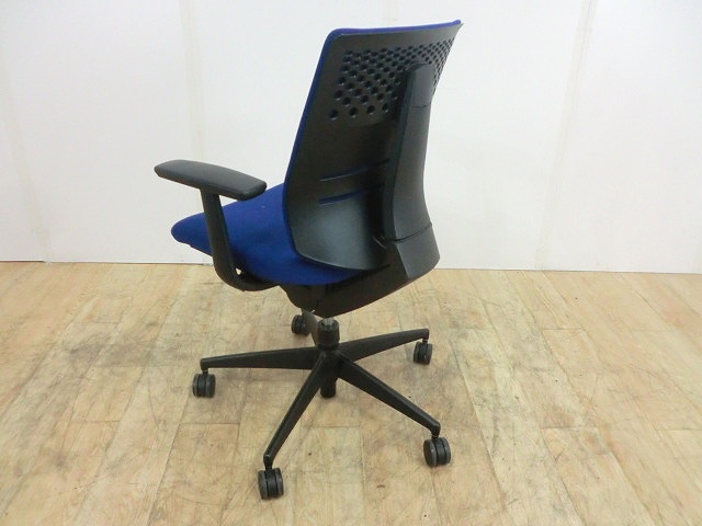 OAチェア肘有 コクヨ ウイザード ダークブルー/ 0004873-1