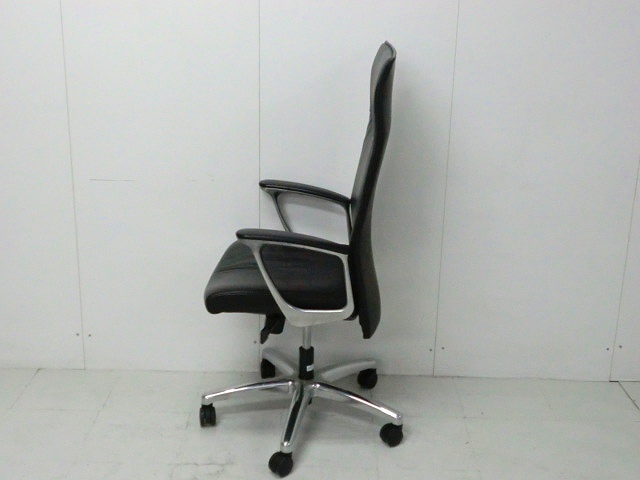 役員用チェア オカムラ ブラック/0-200000005558-1