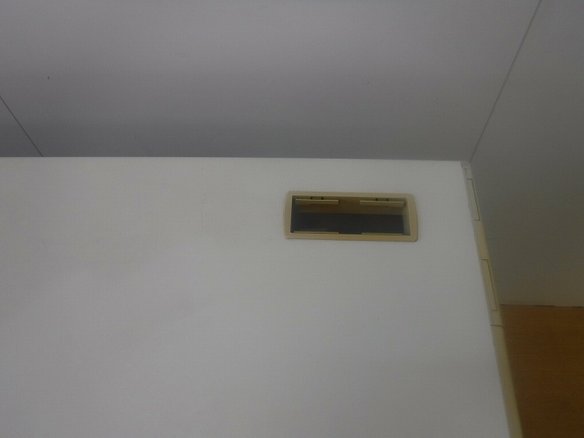 平デスク ( オカムラ ) ニューグレー / 幅1400 //0005982-1