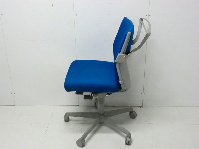 OAチェア肘無し オカムラ エスクード