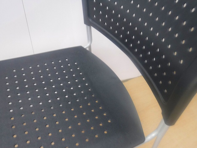 スタッキングチェア(アイリスチトセ)ブラック//0006629-1