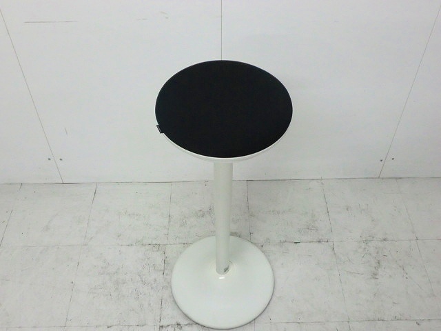 ピルエット( オカムラ ) ブラック / 昇降式スツール/0-200000006883-1