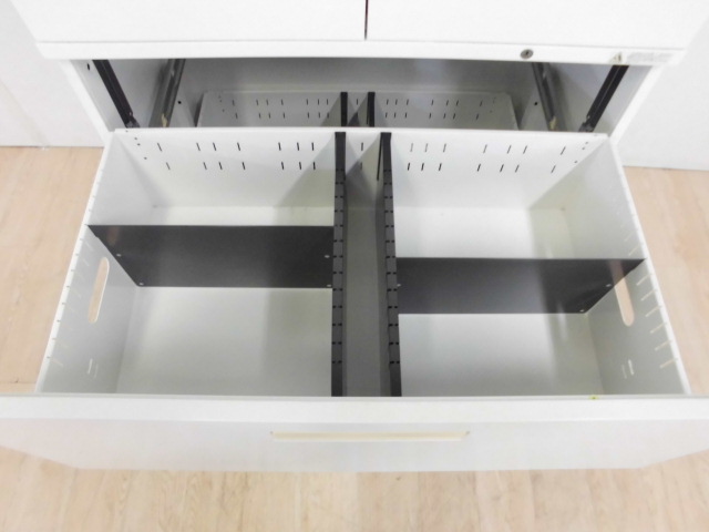 オカムラ/ホワイト/上下連結キャビネット