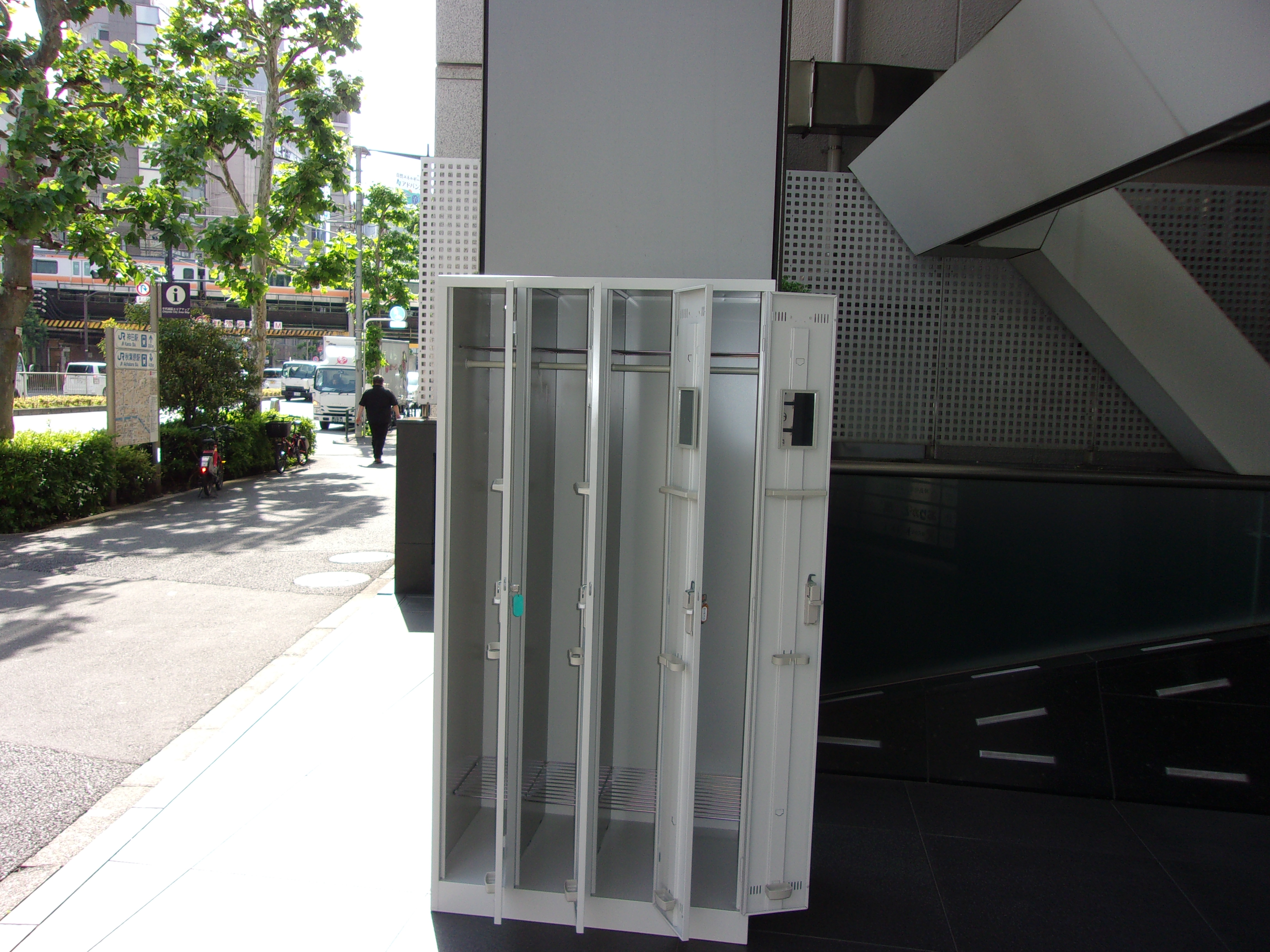 4人用ロッカー(ライオン)/ニューグレー/0008419-1