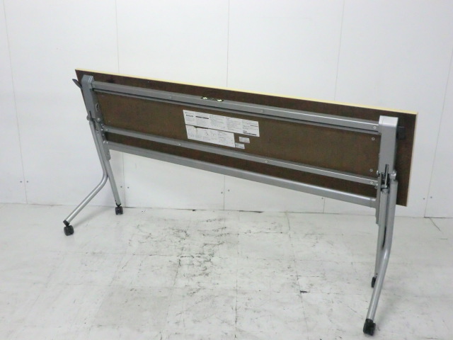 オカムラ / 木目調 /フォールディング