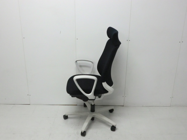 OAチェア ( コクヨ ) ブラック / 肘有/ 0009408-1