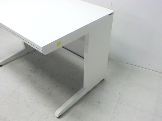 平デスク ( オカムラ ) ホワイト / アドバンス/0009583-1