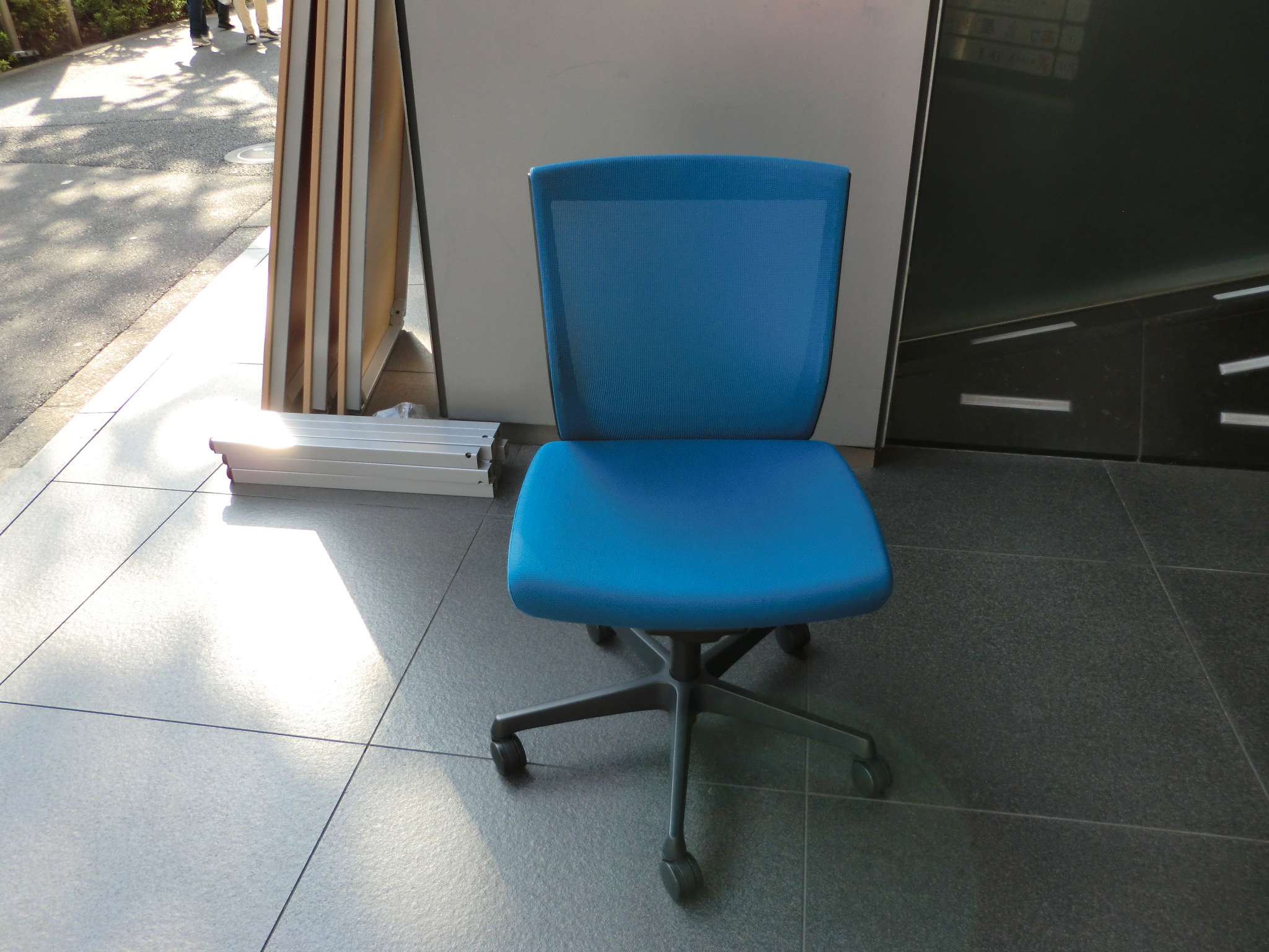 OAチェア肘無(オカムラ)/エスクード