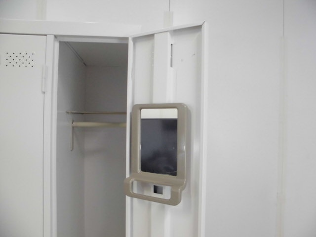 4人用ロッカー (コクヨ) / ホワイト / LK/0010705-1