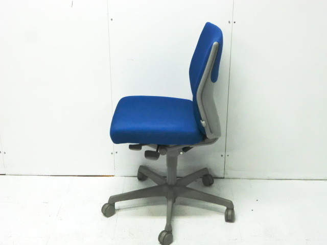 オカムラ /エスクード/ ブルー / 肘無/