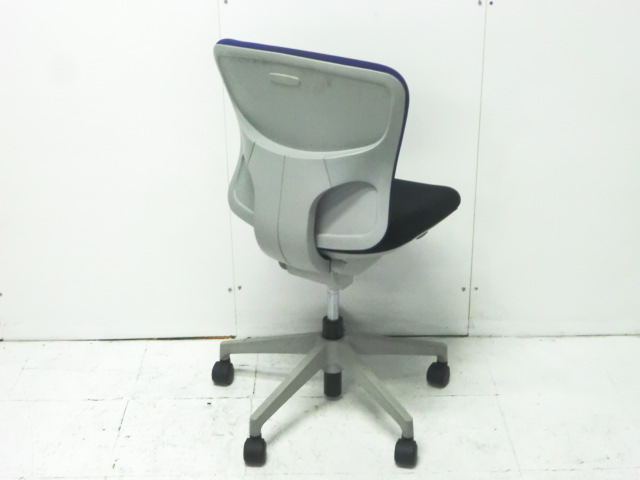 バルチェ ( イナバ ) ブルー / 肘無し/ 0012815-1