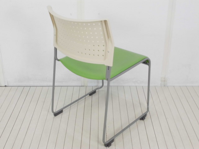 チトセ/グリーン/【中古】スタッキングチェア