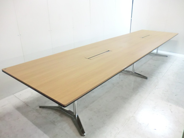 オカムラ / 木目調 / 【中古】 大会議テーブル/ 0015057-1