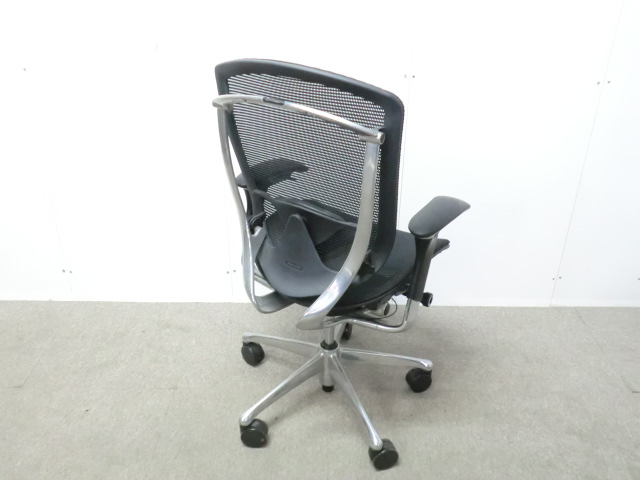 オカムラ / コンテッサ / ブラック / CM91AB FBH1 【中古】 OAチェア肘有り