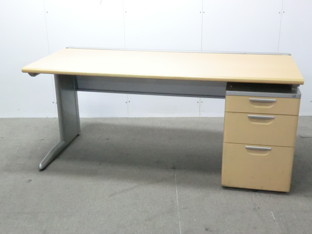 エーキューズ (イトーキ) 木目調 / 片袖デスク