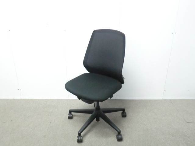 ウチダ/ニンバス/ ブラック / 【中古】 OAチェア肘無し