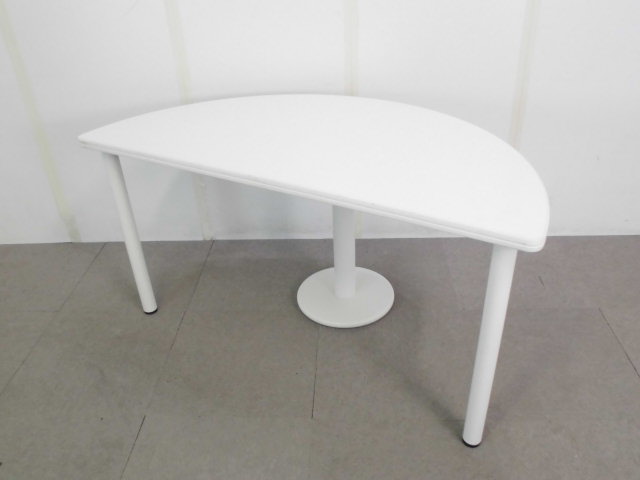 プラス / ホワイト / 半円テーブル