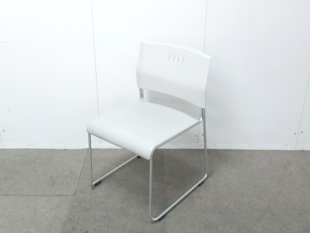 ライオン / ライトグレー / 【中古】 スタッキングチェア