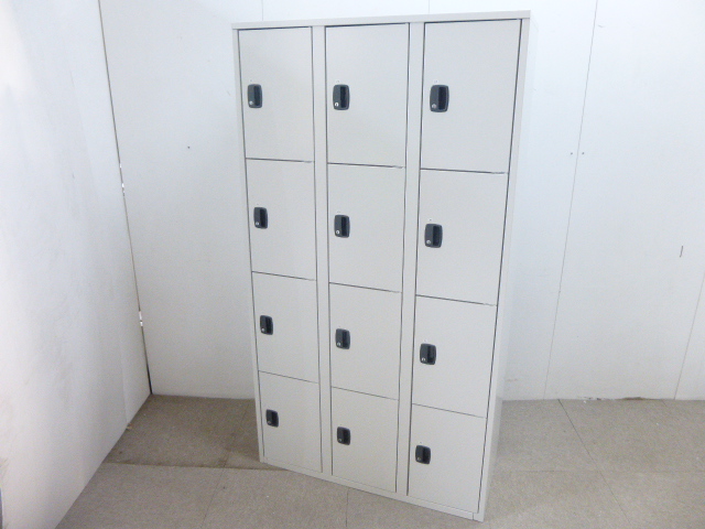 ホワイト/12人用ロッカー/【中古】