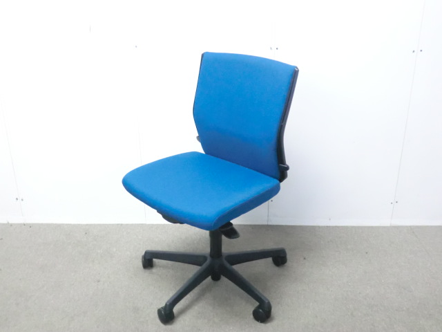 オカムラ/エスクード/ブルー / 【中古】 OAチェア肘無し