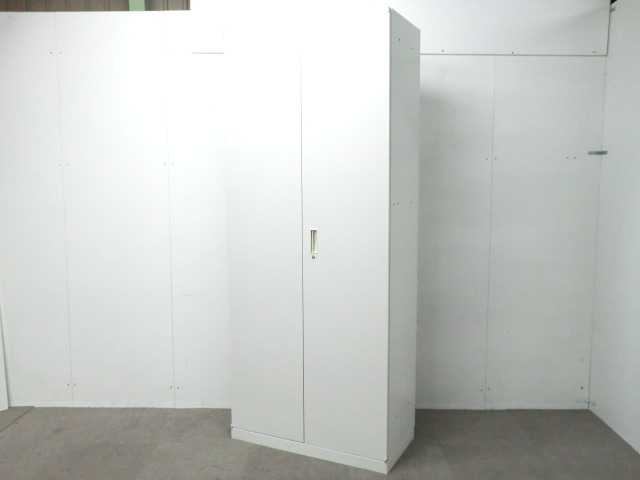 共栄工業 / ホワイト / 【中古】 両開きキャビネット