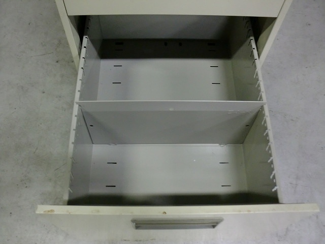 ファイルキャビネット プラス アイボリー 70942/ 1000671-1