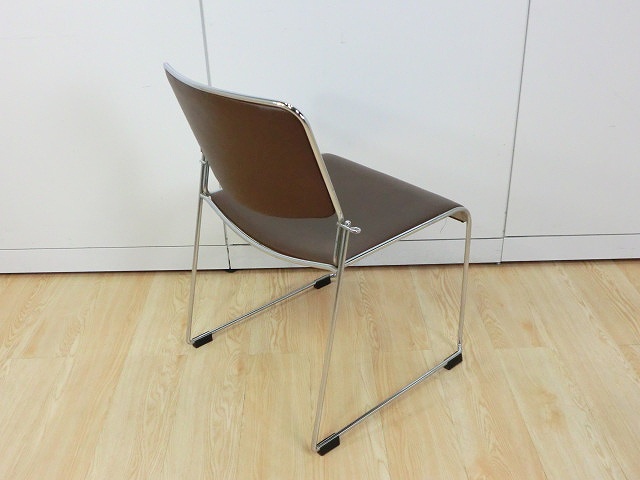 スタッキングチェア イトーキ ブラウン 72646/ 1002561-1