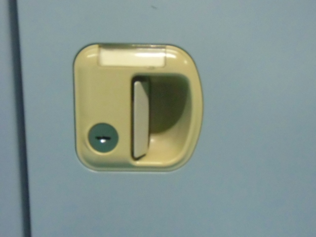 ロッカー4人用 オカムラ ブルー 57556/1031417-1