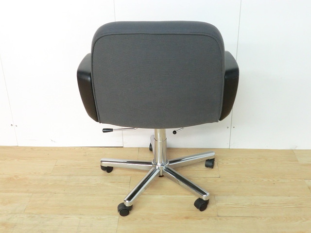 役員チェアー その他 グレー 63305/ 1037682-1