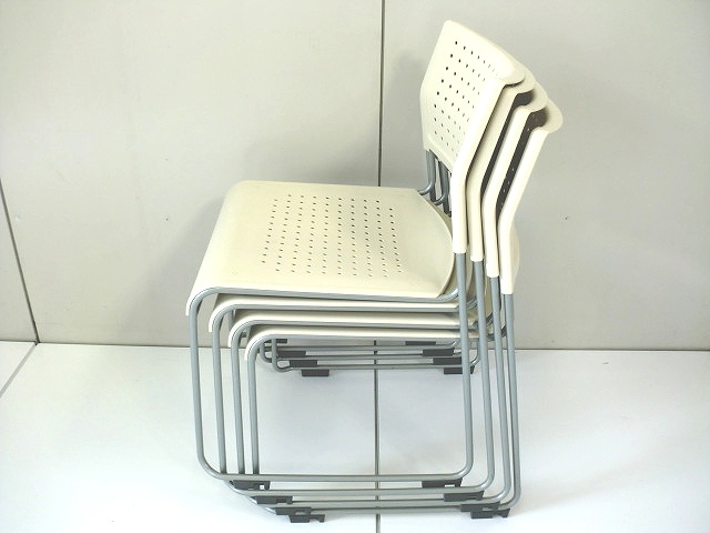 スタッキングチェア アイリスチトセ ホワイト 68975/ 1040022-1