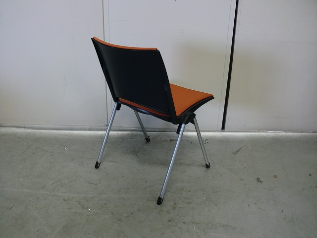 スタッキングチェア イトーキ オレンジ 68804/ 1041269-1