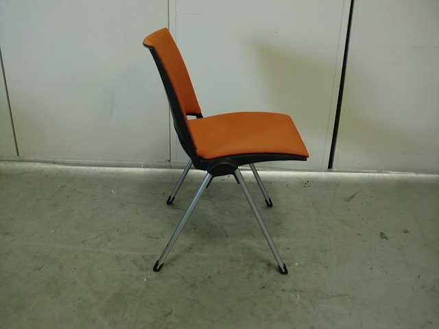 スタッキングチェア イトーキ オレンジ 68804/ 1041269-1